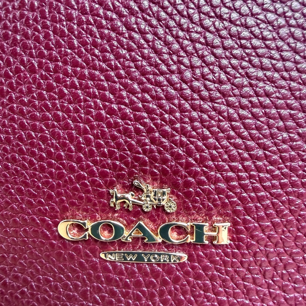 Coach Chelsea Hobo 32 in Cherry Pebble Leather – Pre-❤️ in EUC - Picture 11 of 12